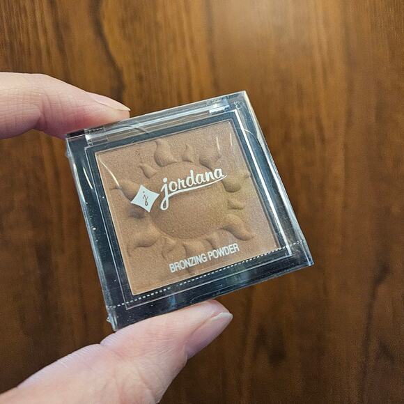 Jordana Bronzing Powder #03 Dark ~ NEW & SEALED - Picture 1 of 3